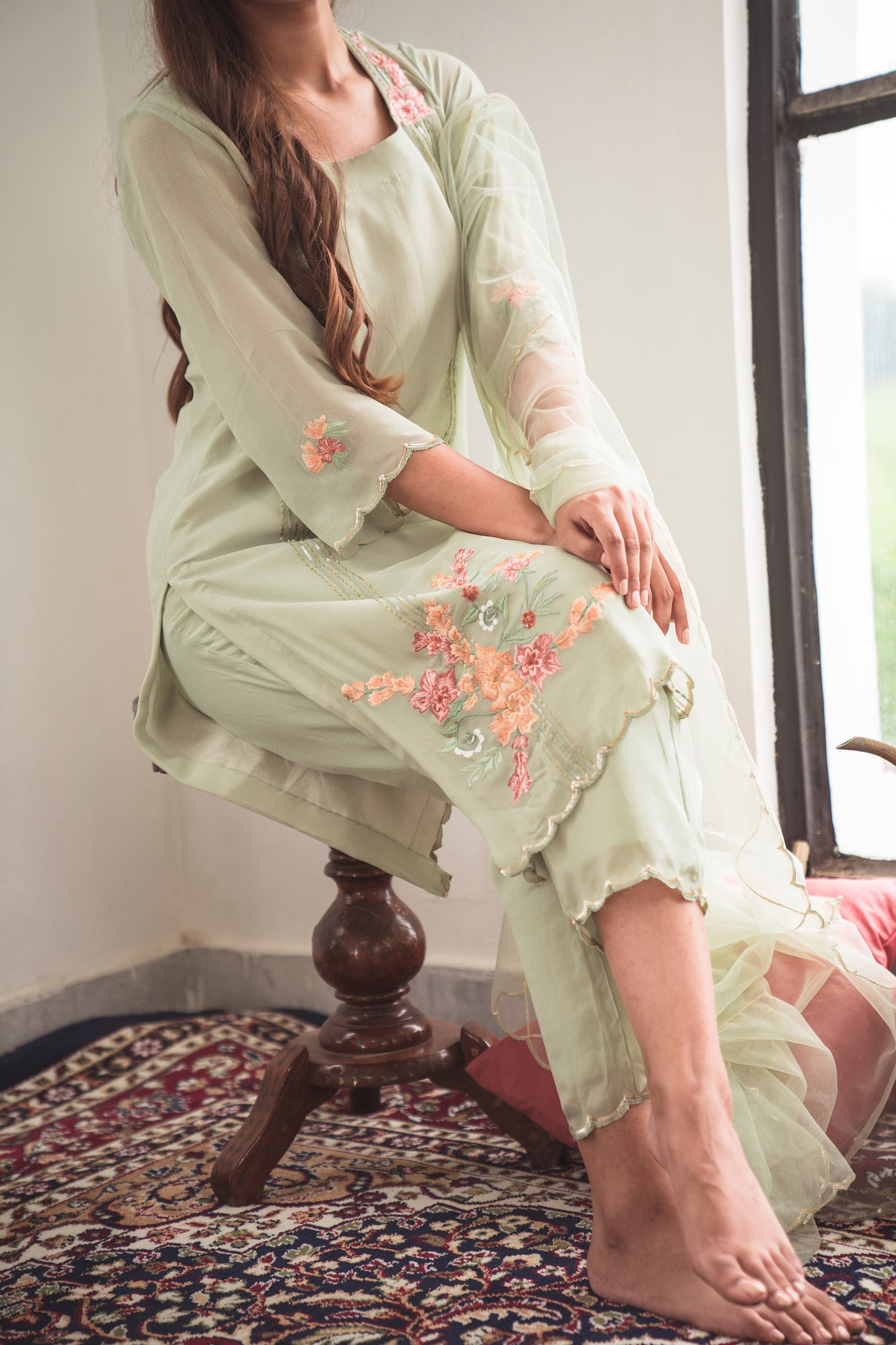 Georgette Kurta Set with Floral Embroidery in Pistachio