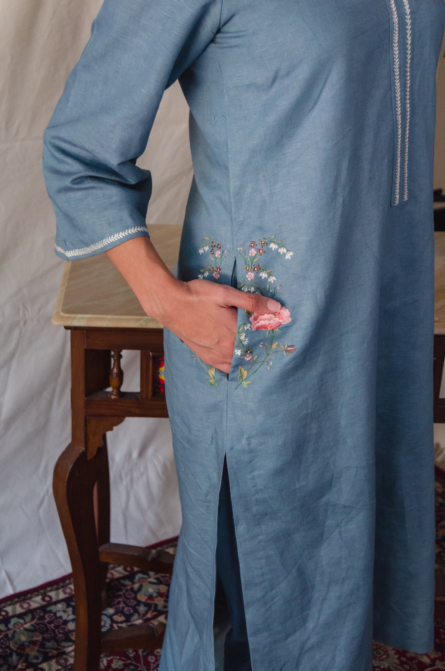 Grey Kurta Set with Embroidered Side-pockets