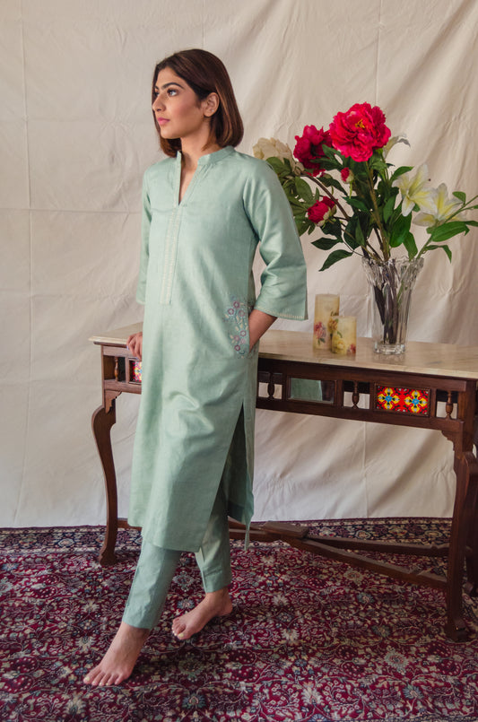 Sea Green Kurta Set with Embroidered Side-pockets